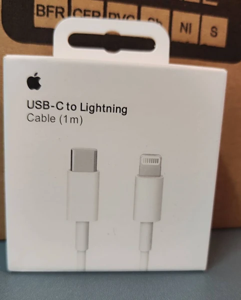 کابل تبدیل USB-C به لایتنینگ اپل مدل ۹۴ درصد (High Copy) - طول ۱ متر